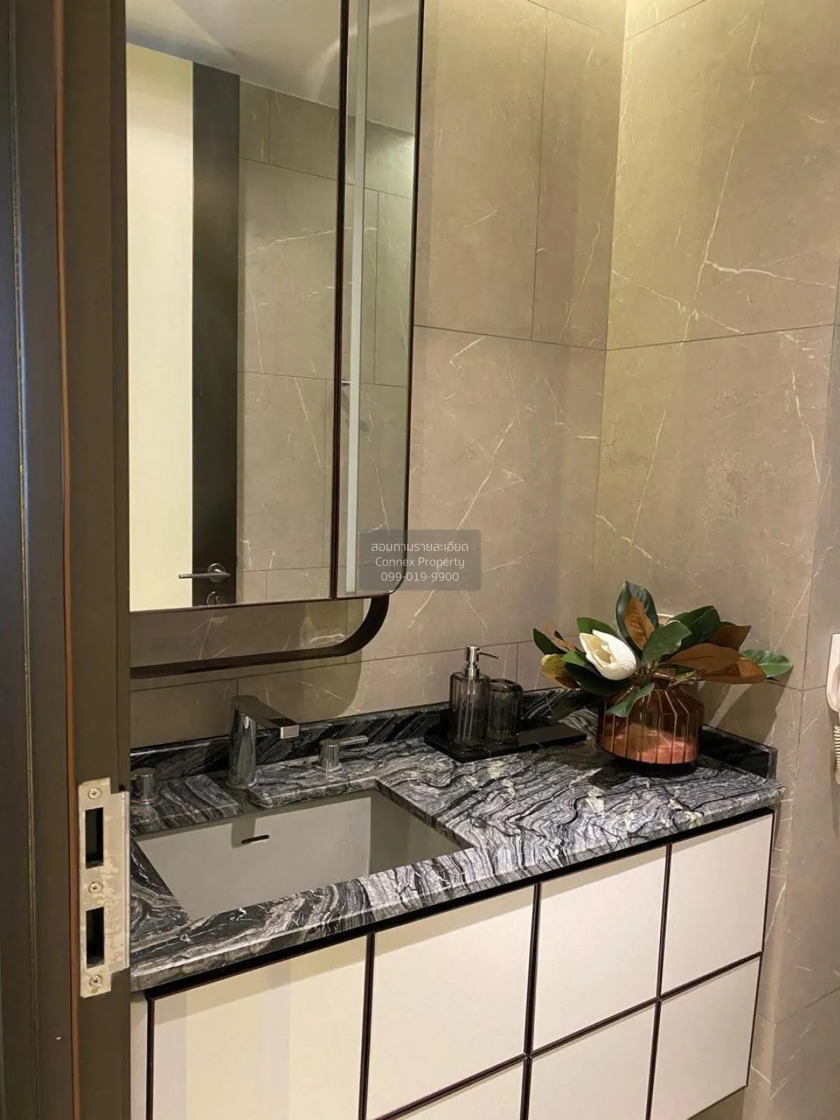 เช่าคอนโด  เดอะ รีเซิร์ฟ 61 ไฮด์อะเวย์ BTS-เอกมัย คลองเตยเหนือ เข