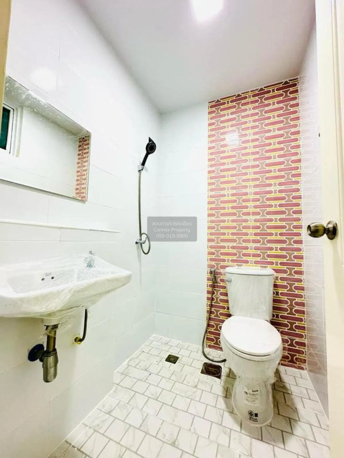 ขายทาวน์เฮ้าส์/ทาวน์โฮม  เดอะ คัลเลอร์ส รังสิต-คลอง 4 ลาดสวาย ลำล