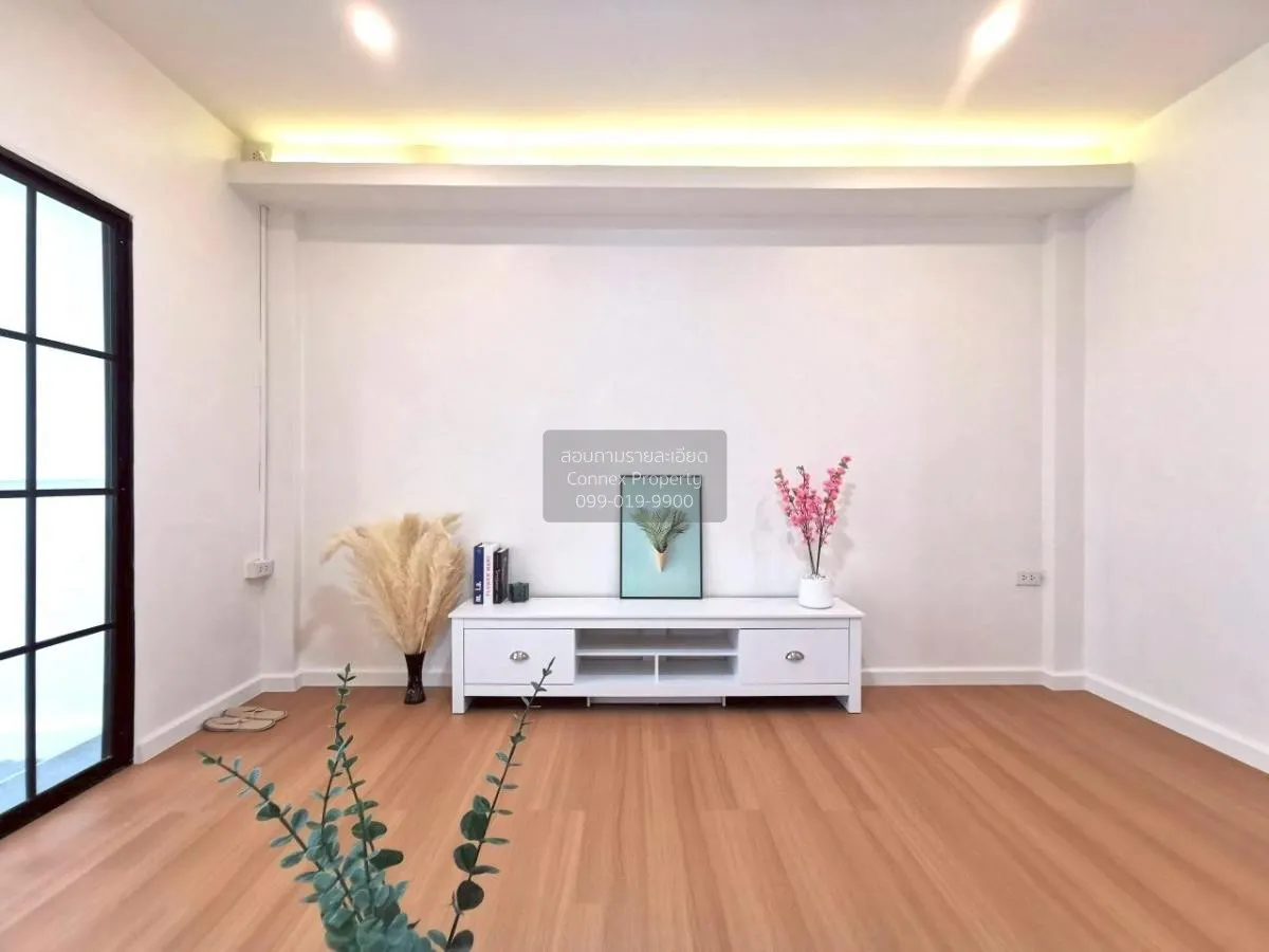 For Sale Townhouse/Townhome  , Phatthanchai , newly renovated , S
