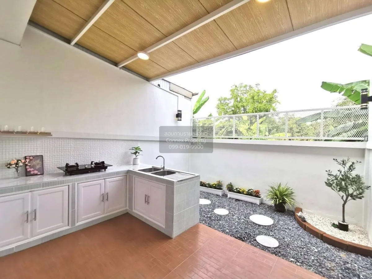 For Sale Townhouse/Townhome  , Phatthanchai , newly renovated , S