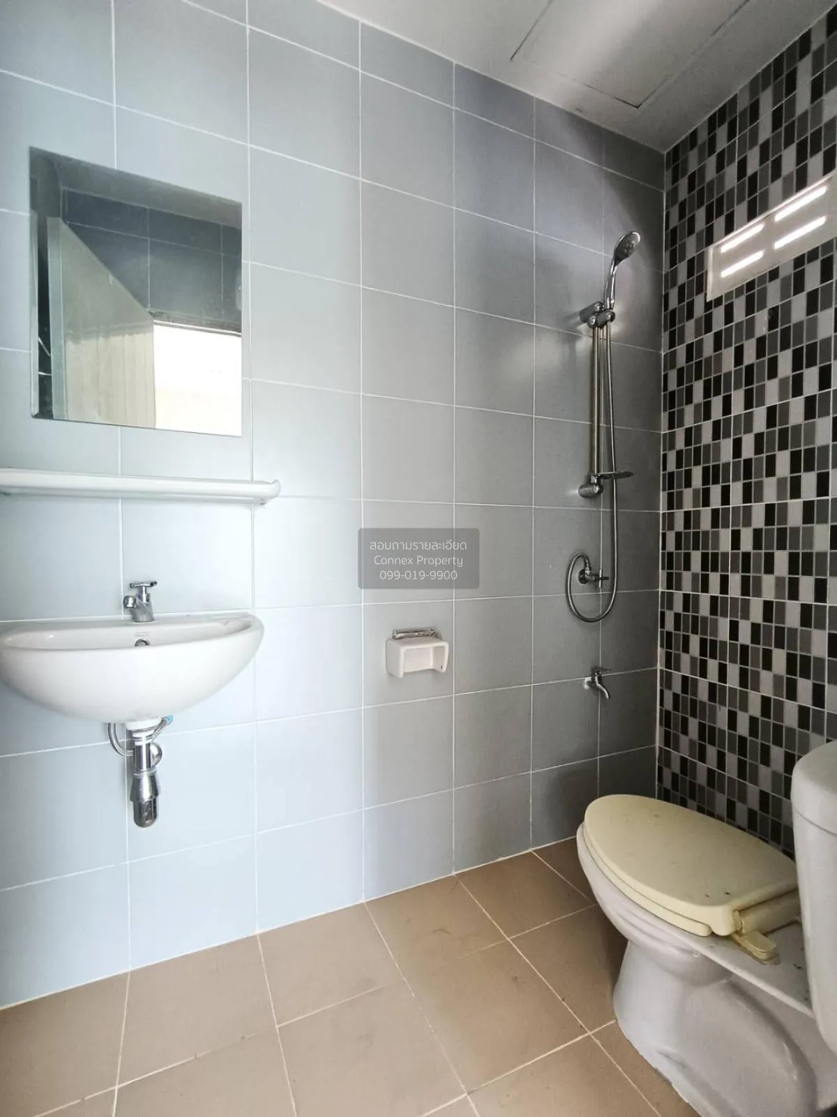 ขายทรัพย์เจริญ ทาวน์โฮม หาดใหญ่ ห้องมุม หน้ากว้าง หาดใหญ่ หาดใหญ่