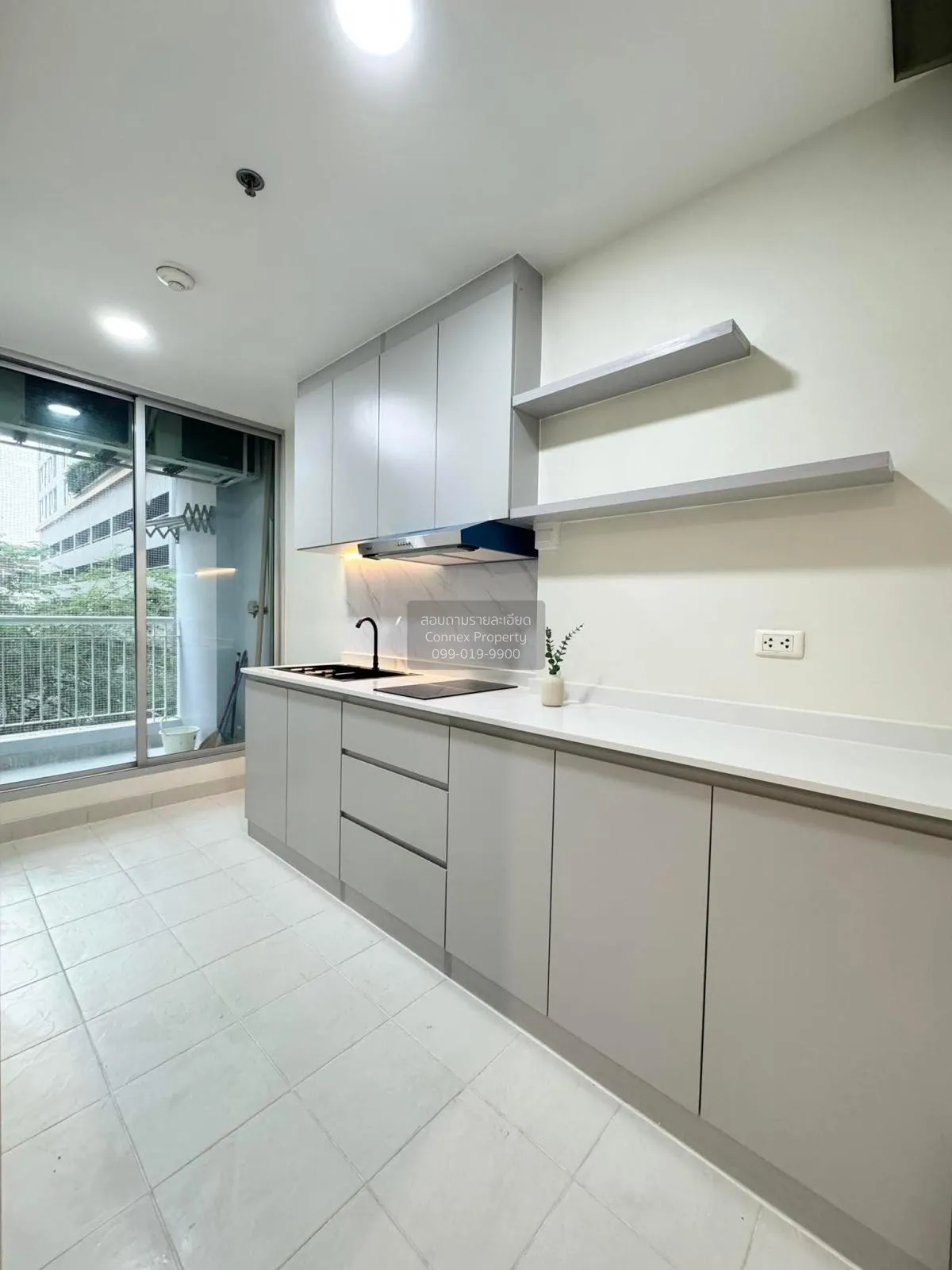 For Sale Condo , Life @ BTS Thaphra , corner unit , wide frontage 3