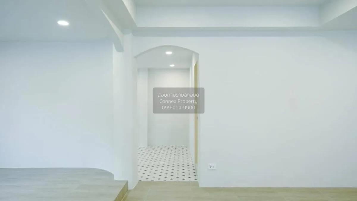 For Sale Townhouse/Townhome  , Chomduean 3 , corner unit , newly 