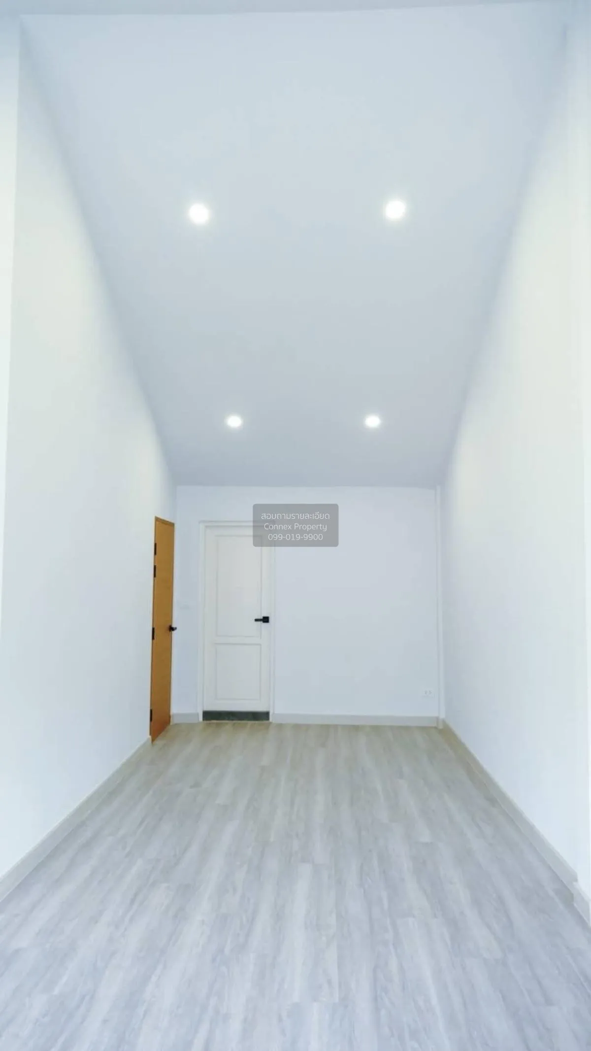 For Sale Townhouse/Townhome  , Chomduean 3 , corner unit , newly 