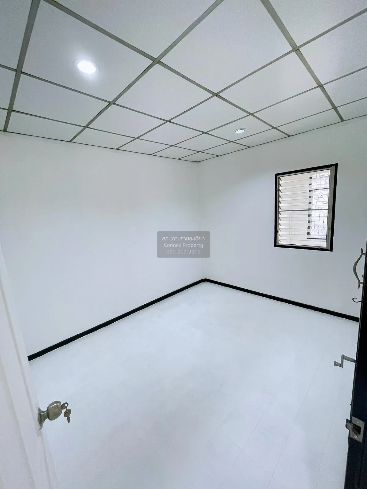 For Sale Townhouse/Townhome  , Phoenix park , newly renovated , K