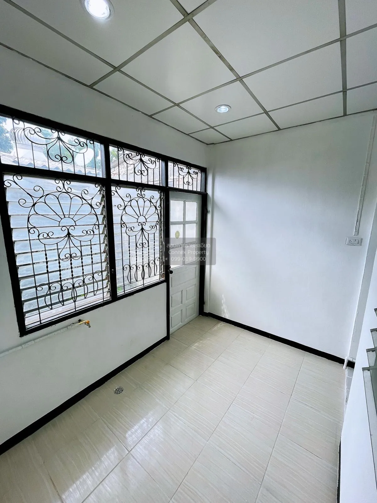 For Sale Townhouse/Townhome  , Phoenix park , newly renovated , K