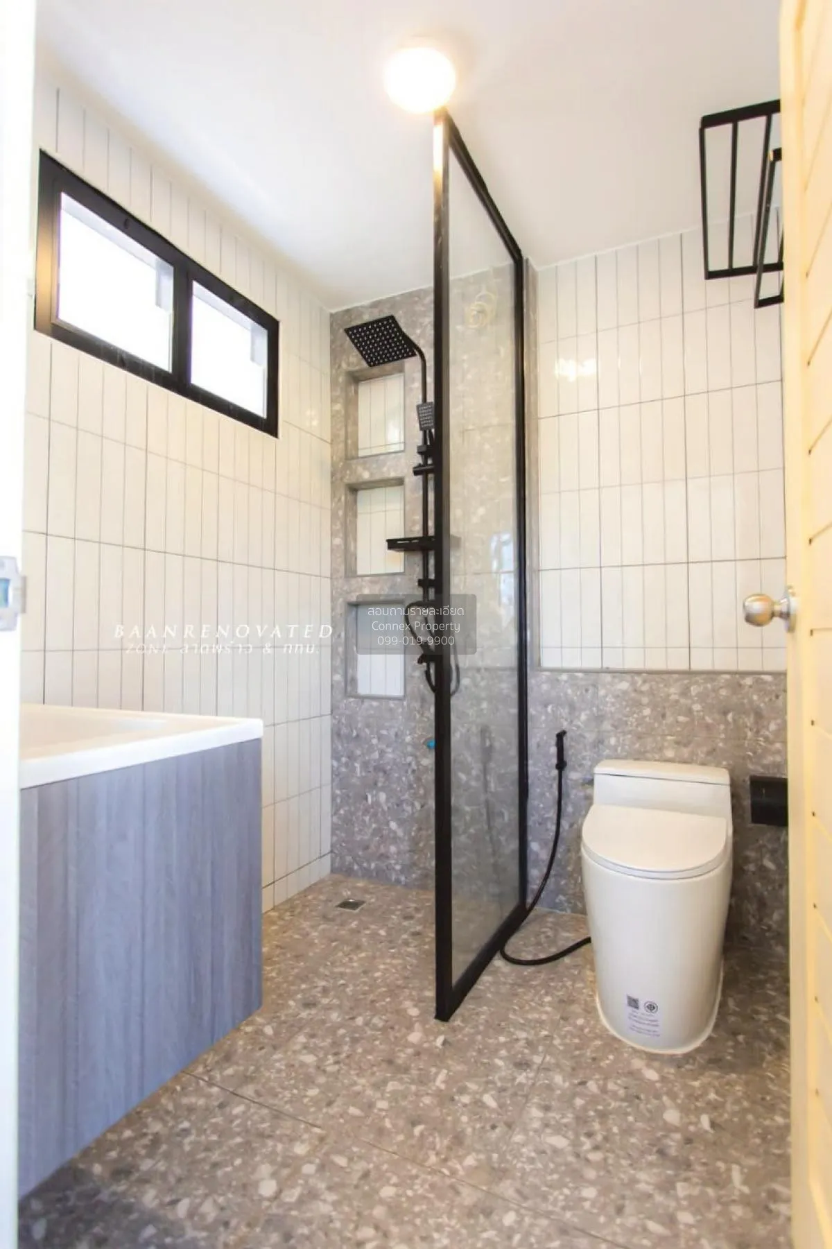 ขายบ้าน  บ้านรัชดา 3 หน้ากว้าง รีโนเวทใหม่ วังทองหลาง เขต วังทองห