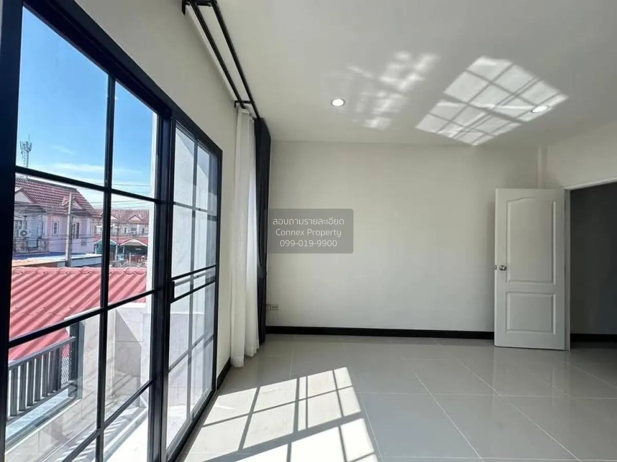 For Sale Townhouse/Townhome  , Baan DD House , Krathum Rai , Nong