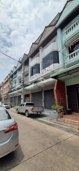 ขายอาคารพาณิชย์  เปี่ยมสุข เสรีไทย 32 คลองกุ่ม เขต บางกะปิ กรุงเทพ CX-120234