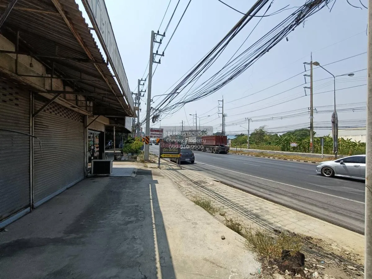 ขายอาคารพาณิชย์ 2 คูหา ติดถนนแสงชูโต  ลาภอนันต์ บ้านโป่ง หน้ากว้า 4