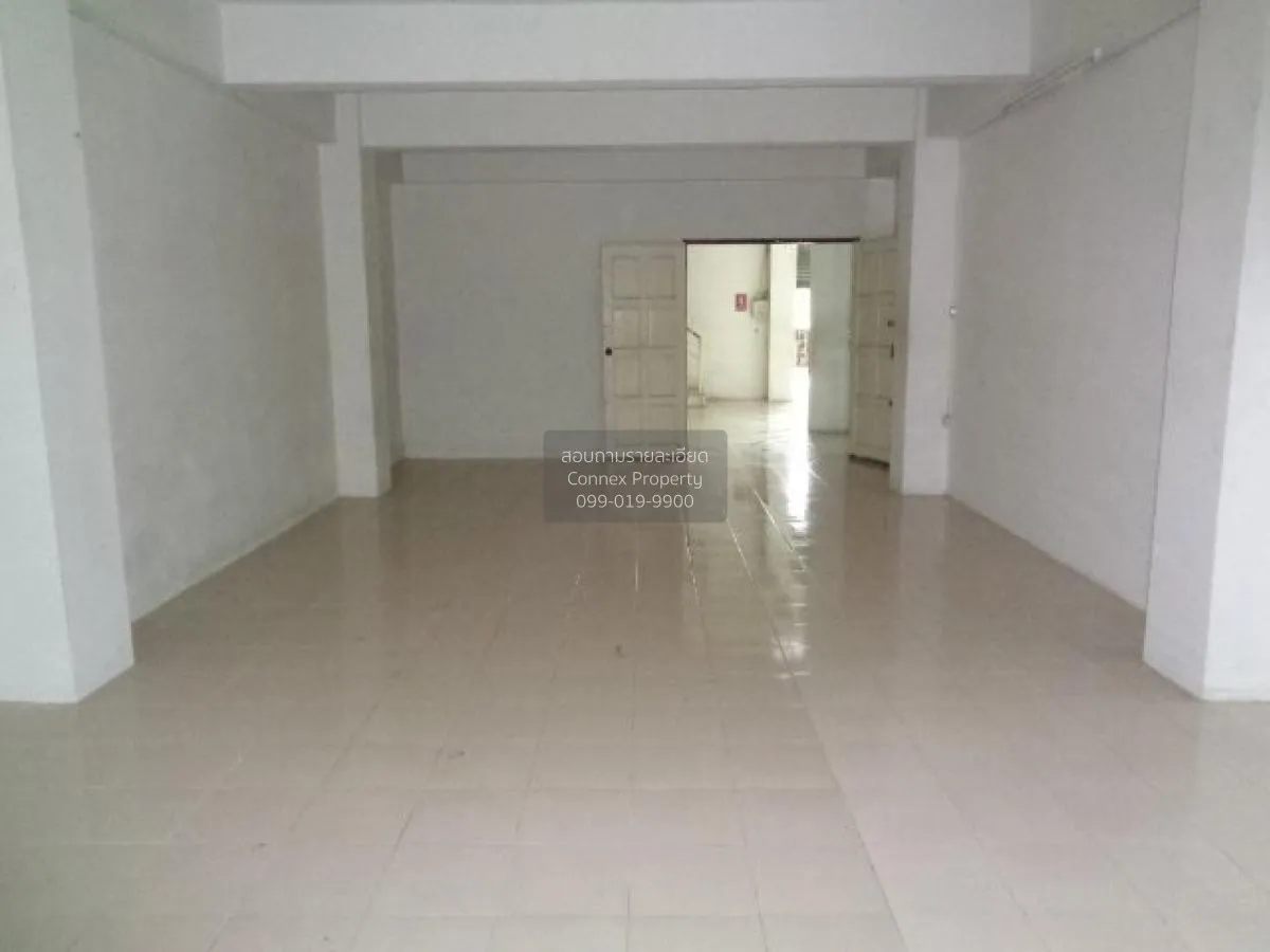 For Sale 4 - storey warehouse building Samut Prakan , Nai Khlong 