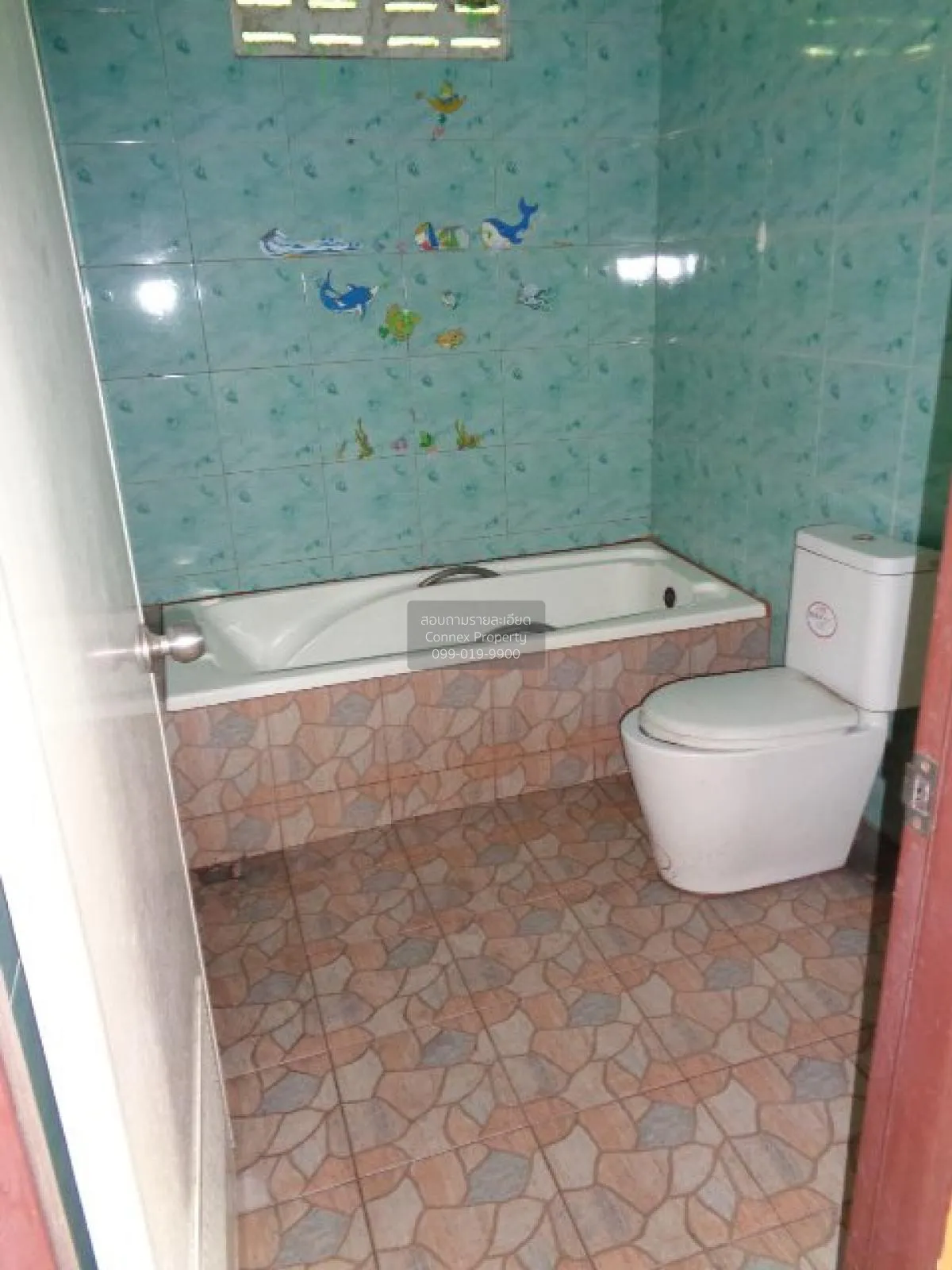 For Sale 4 - storey warehouse building Samut Prakan , Nai Khlong 