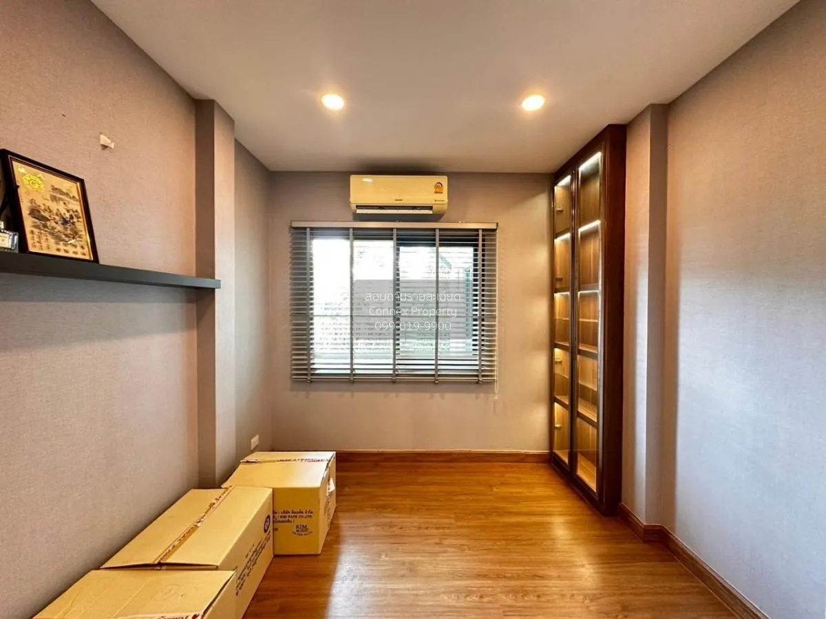 For Sale House , CENTRO Ratchapruek 2 , corner unit , wide fronta