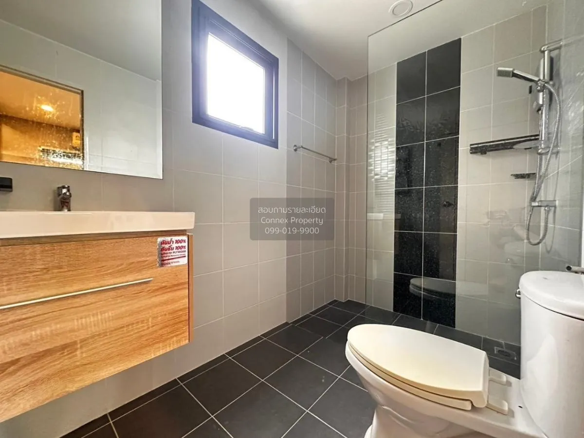 For Sale House , CENTRO Ratchapruek 2 , corner unit , wide fronta