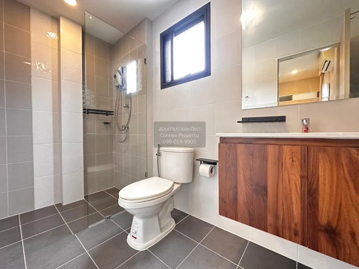 For Sale House , CENTRO Ratchapruek 2 , corner unit , wide fronta