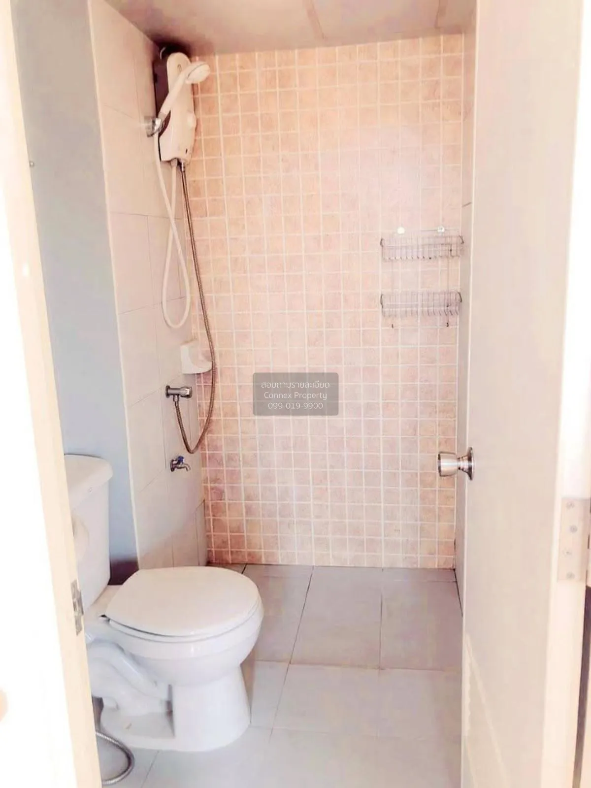 ขายคอนโด  ลุมพินี คอนโดทาวน์ ร่มเกล้า - สุวรรณภูมิ คลองสามประเวศ 