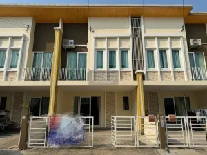 ขายทาวน์เฮ้าส์/ทาวน์โฮม  โกลเด้น ทาวน์ ศรีนครินทร์-สุขุมวิท แพรกษา เมืองสมุทรปราการ สมุทรปราการ CX-120338