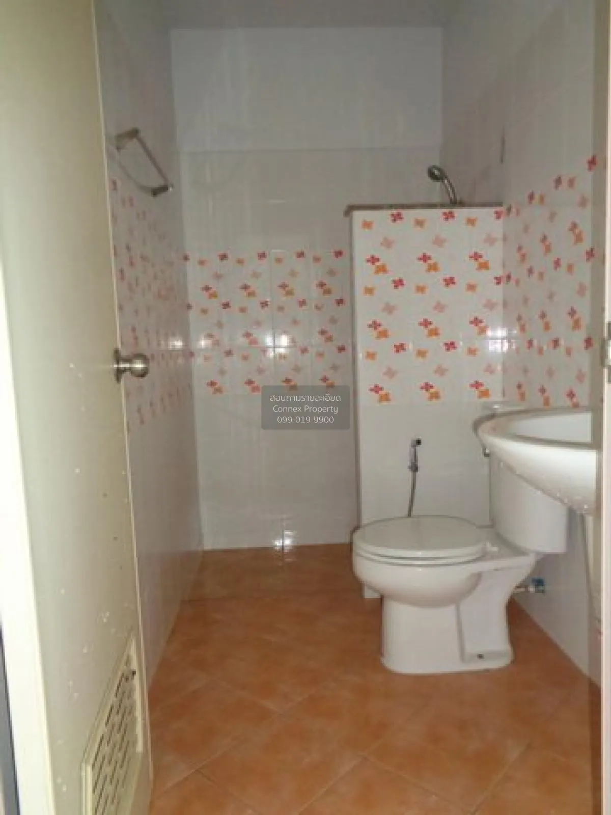 ขายอาคารพาณิชย์ 2 ชั้น เมืองชุมพร - ชุมพร นาทุ่ง เมืองชุมพร ชุมพร