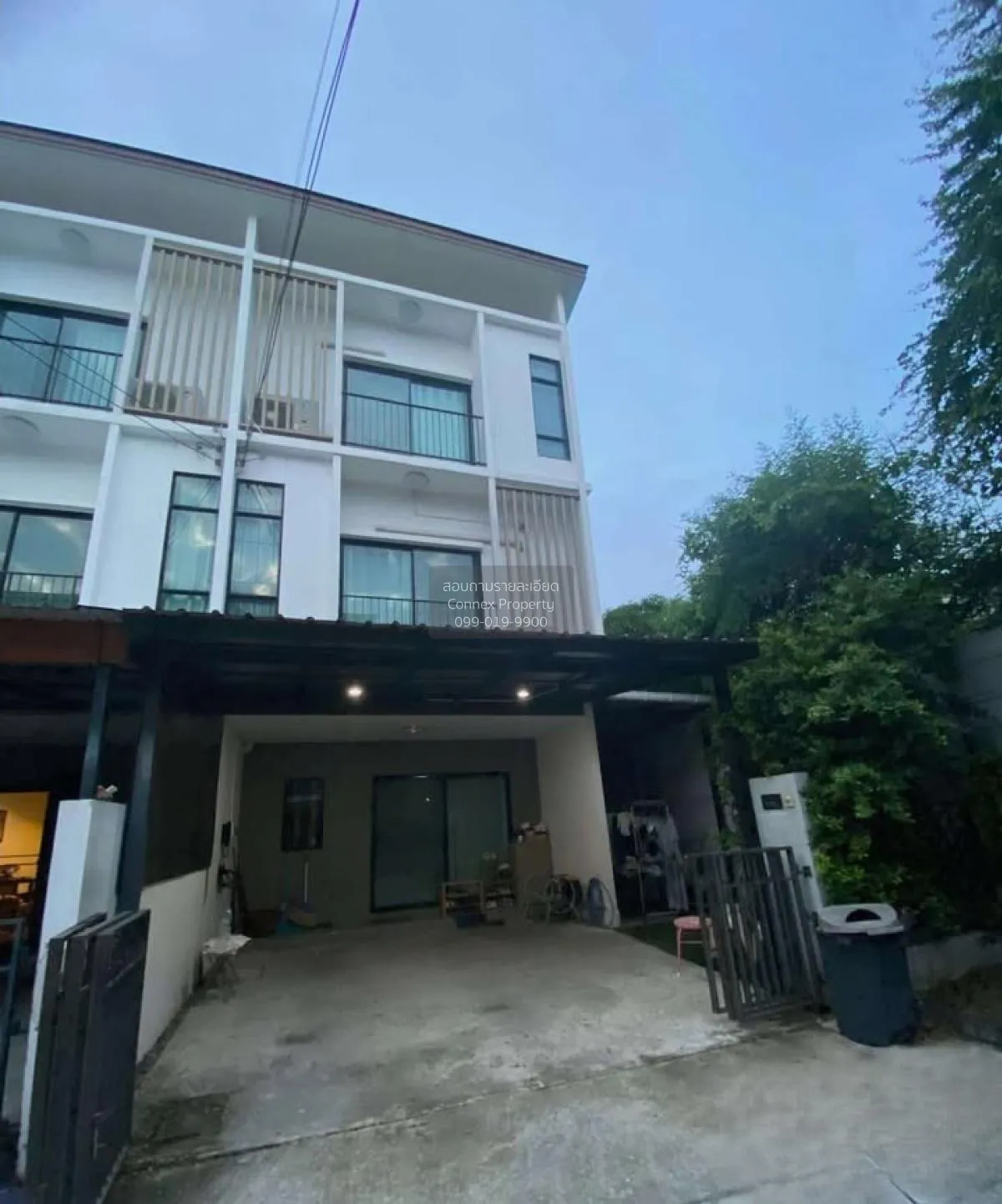 For Sale Townhouse/Townhome  , Patio Srinakarin - Rama 9 , Hua Ma 1