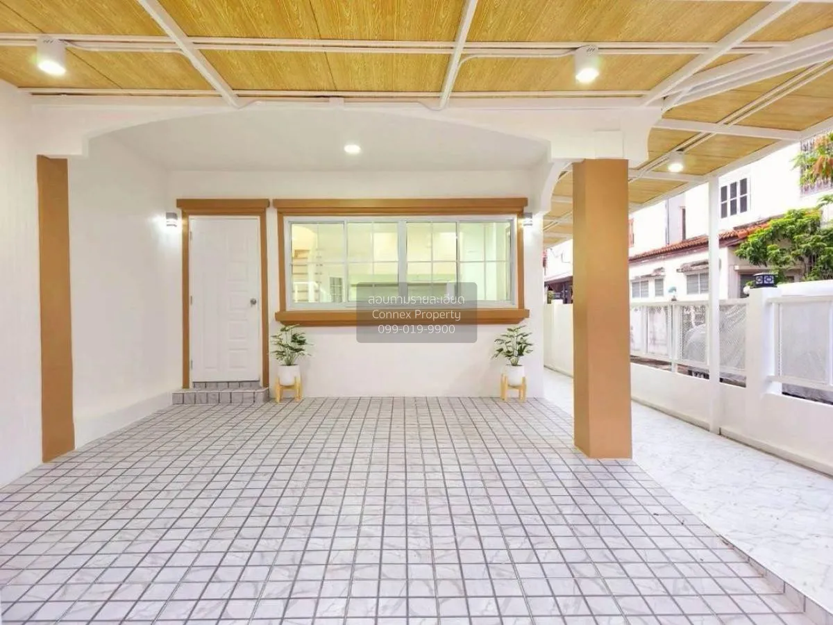 For Sale Townhouse/Townhome  , Nanthana Garden 1 , corner unit ,  2