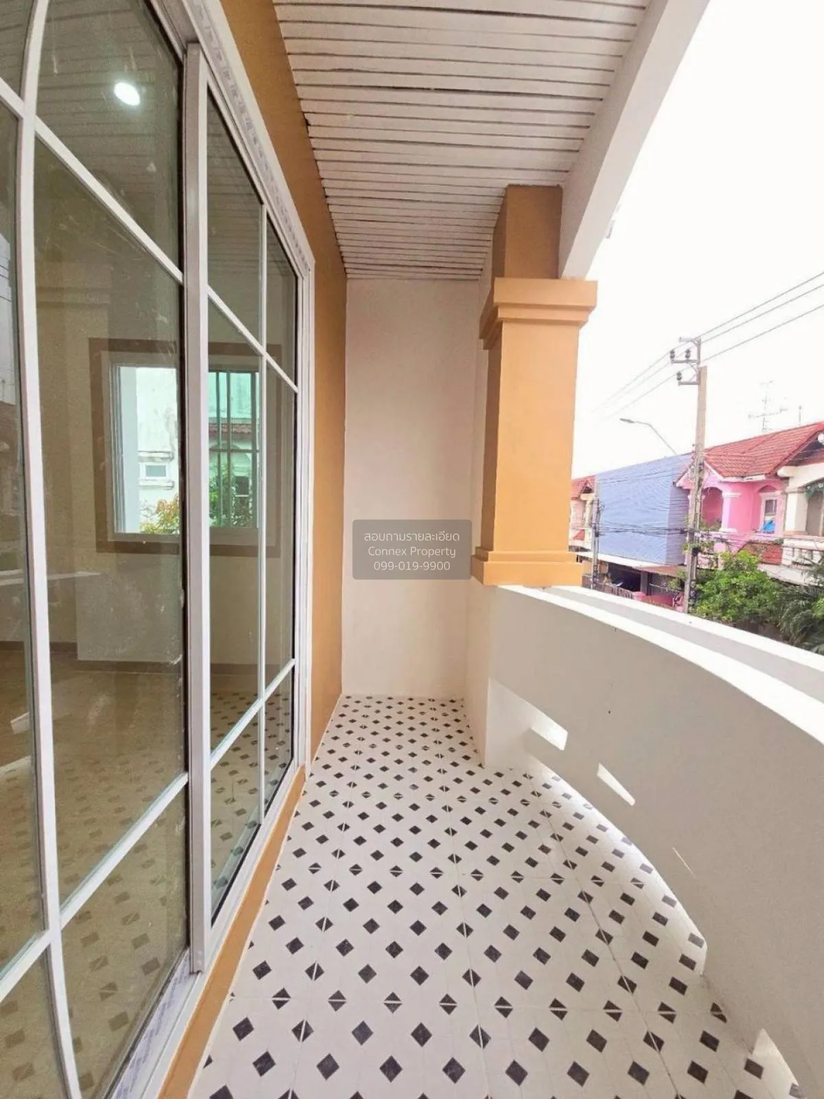 For Sale Townhouse/Townhome  , Nanthana Garden 1 , corner unit , 