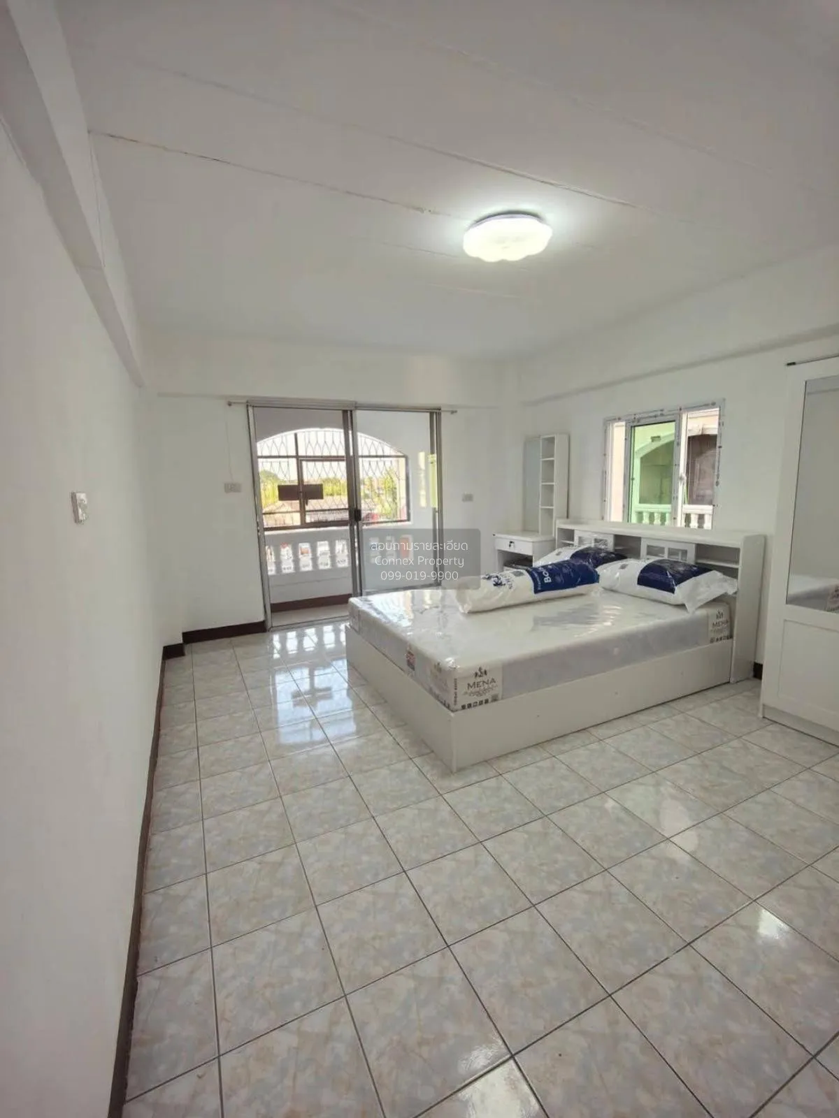 For Sale Condo , Niran Residence 8 , corner unit , Rat Phatthana  3