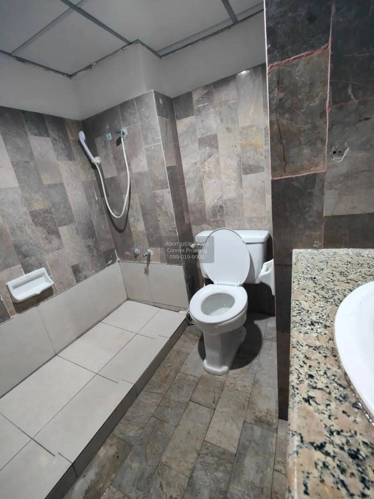 For Sale Condo , Niran Residence 8 , corner unit , Rat Phatthana 