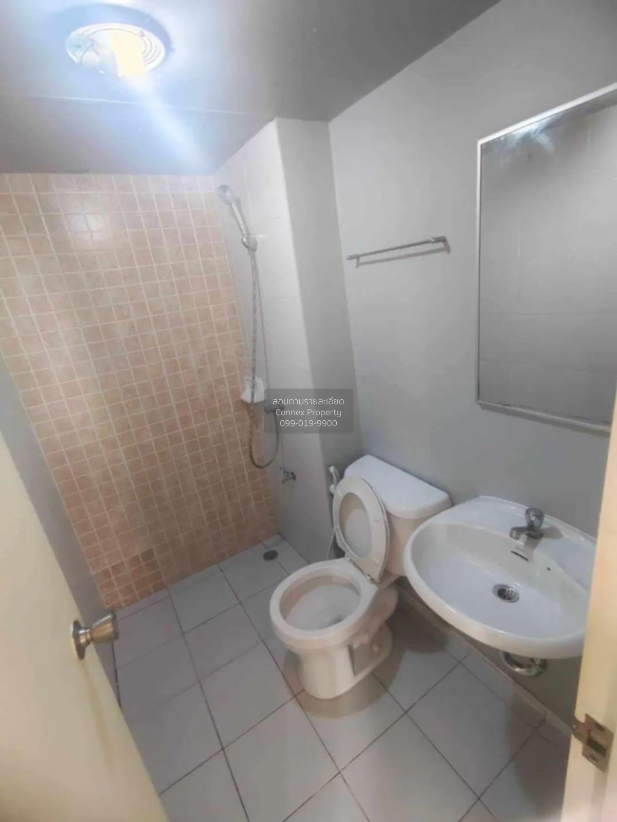 ขายคอนโด  ลุมพินี คอนโดทาวน์ ชลบุรี - สุขุมวิท บางปลาสร้อย เมืองช 2