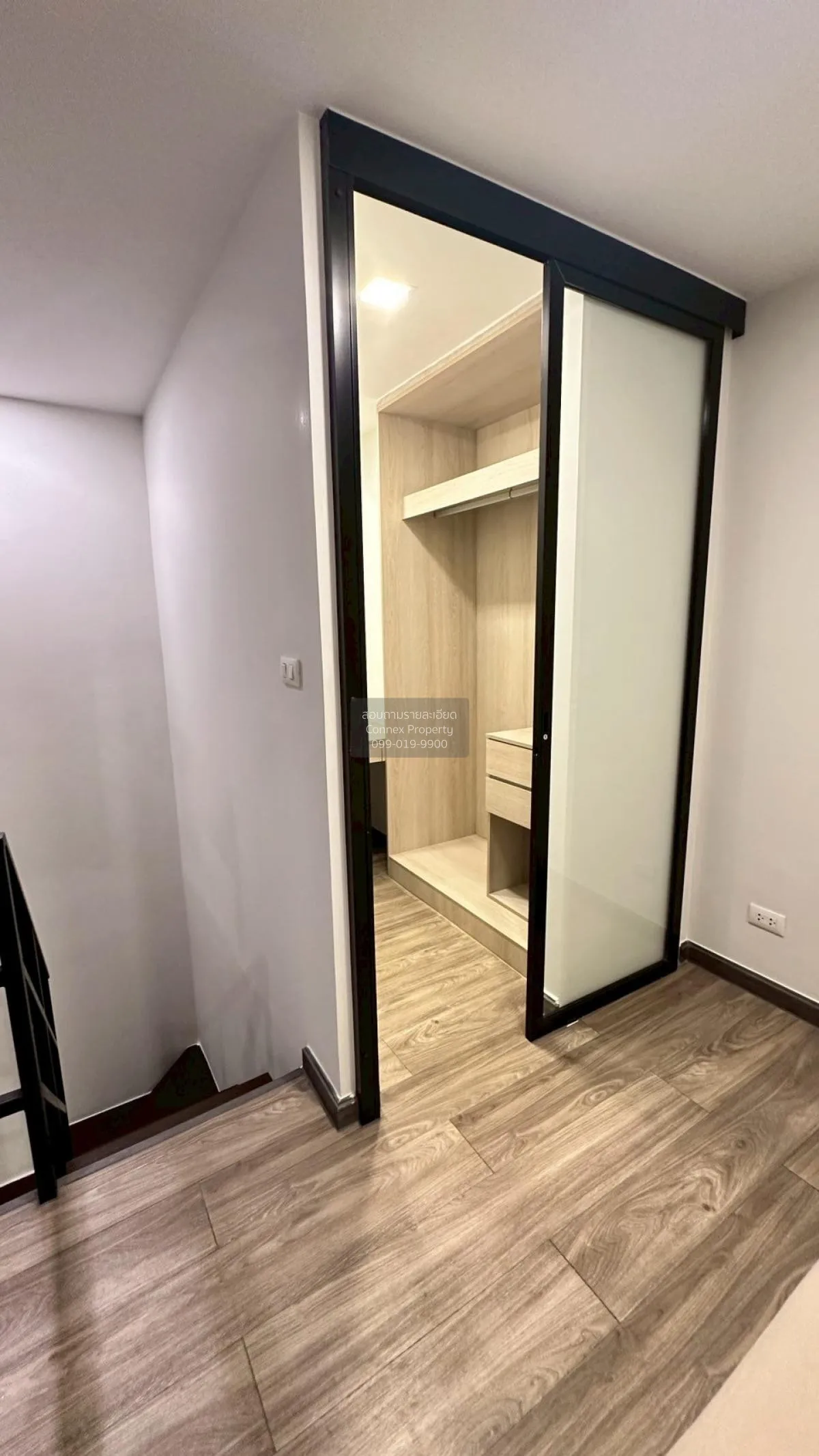 For Rent Condo , The Collect Ratchada 32 , corner unit , Chankase