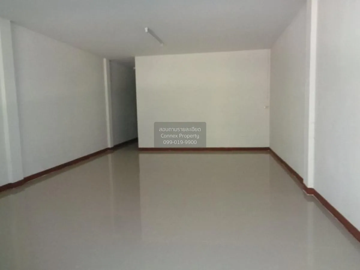 For Sale Townhouse Phitsanulok 345 sq m. Nakhon Thai Nakhon Thai  2