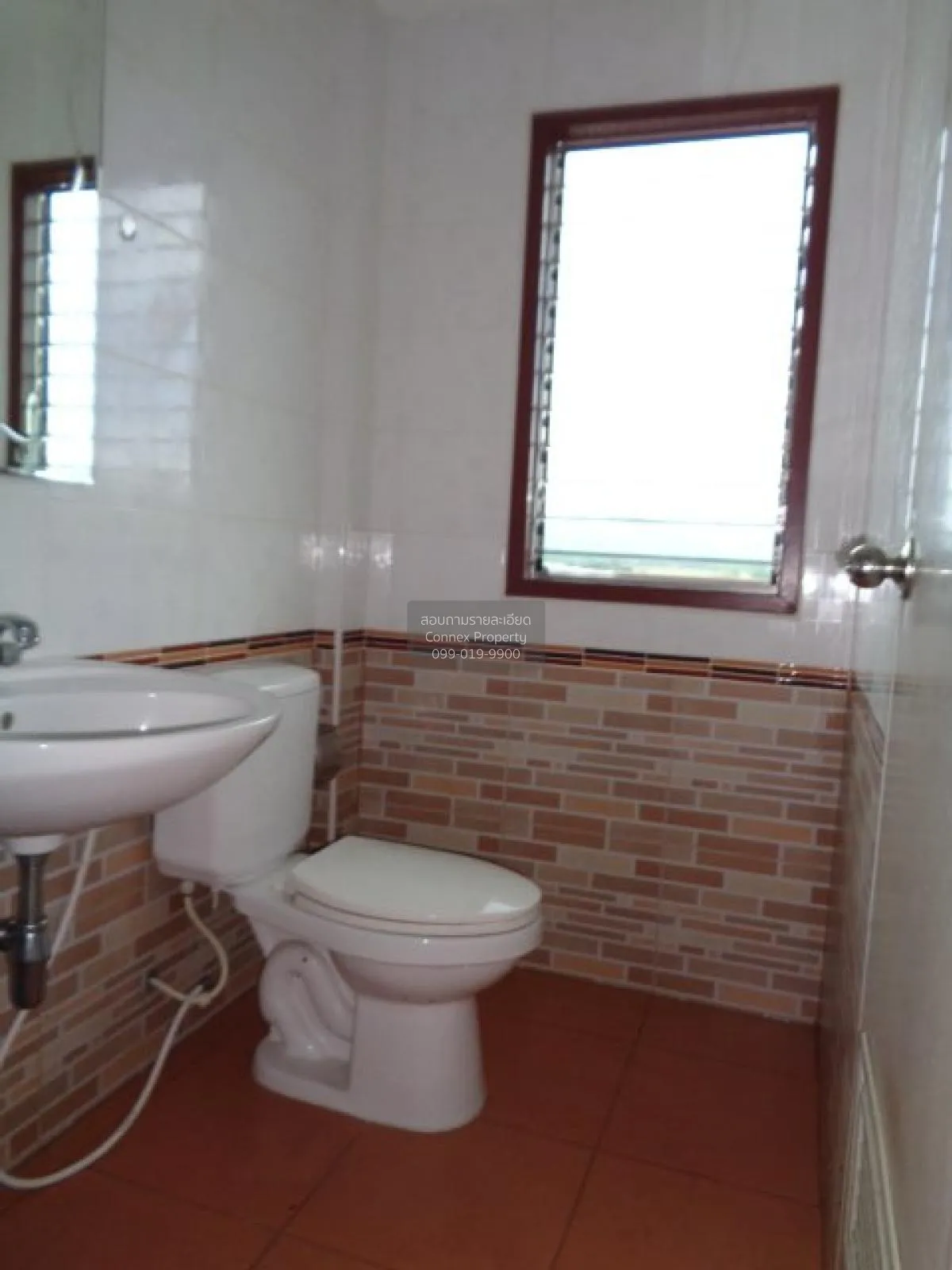 ขายอาคารพาณิชย์ อุตรดิตถ์  144.50 ตรม. งิ้วงาม  เมืองอุตรดิตถ์  อ 3