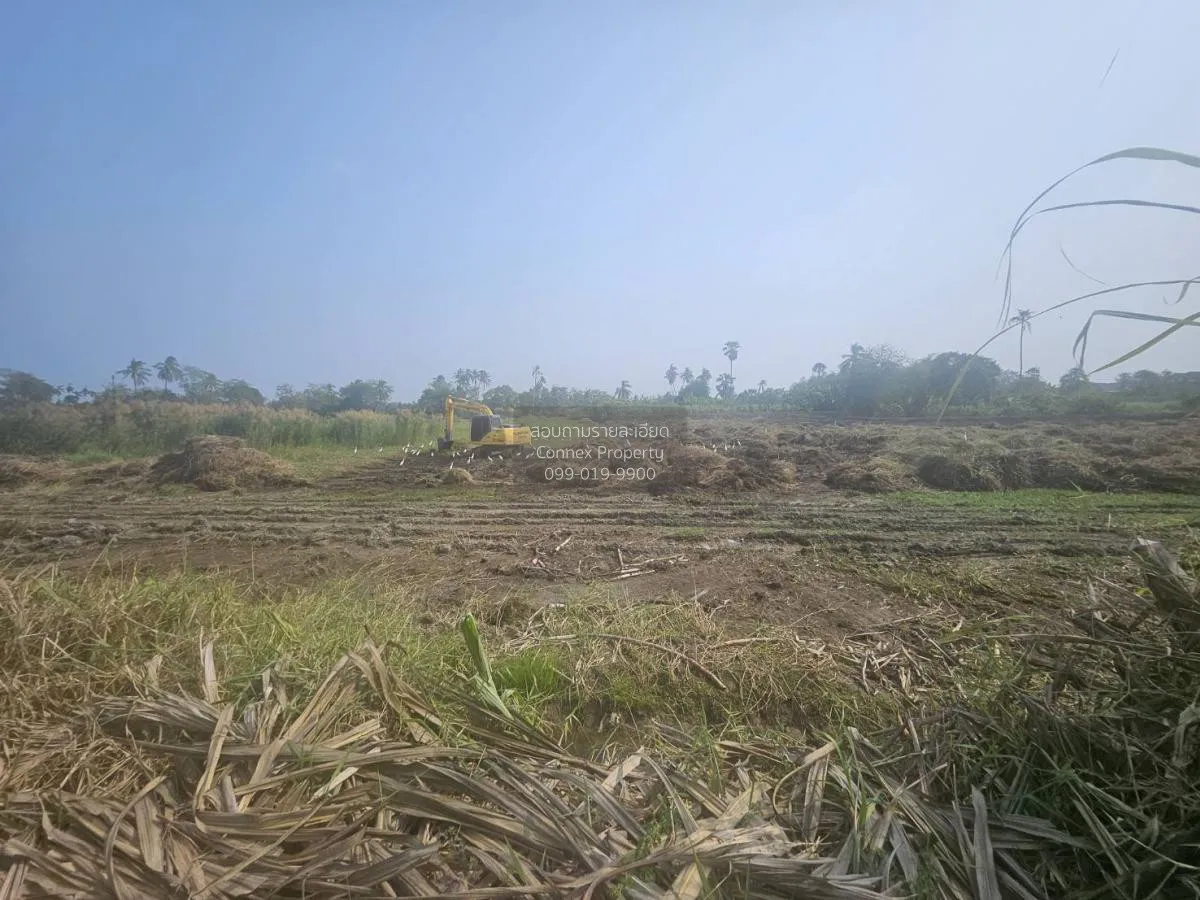 For Sale land 28 rai Nakhon Pathom , Don Faek , Nakhon Chai Si , 