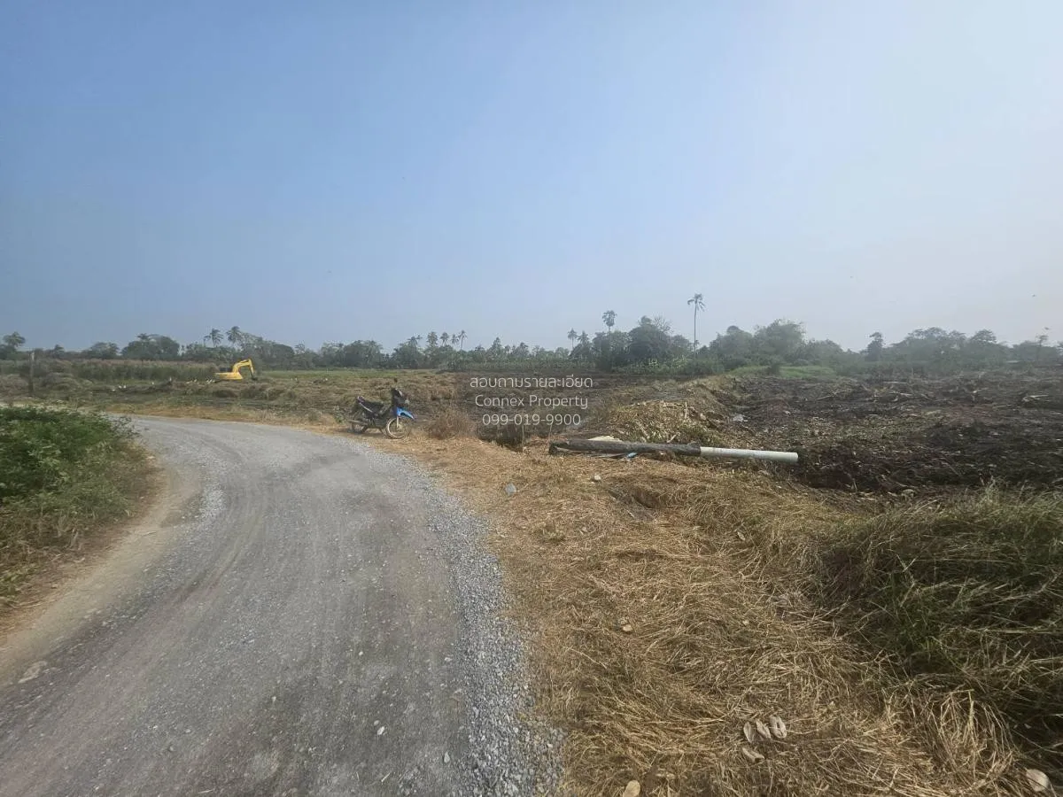 For Sale land 28 rai Nakhon Pathom , Don Faek , Nakhon Chai Si , 