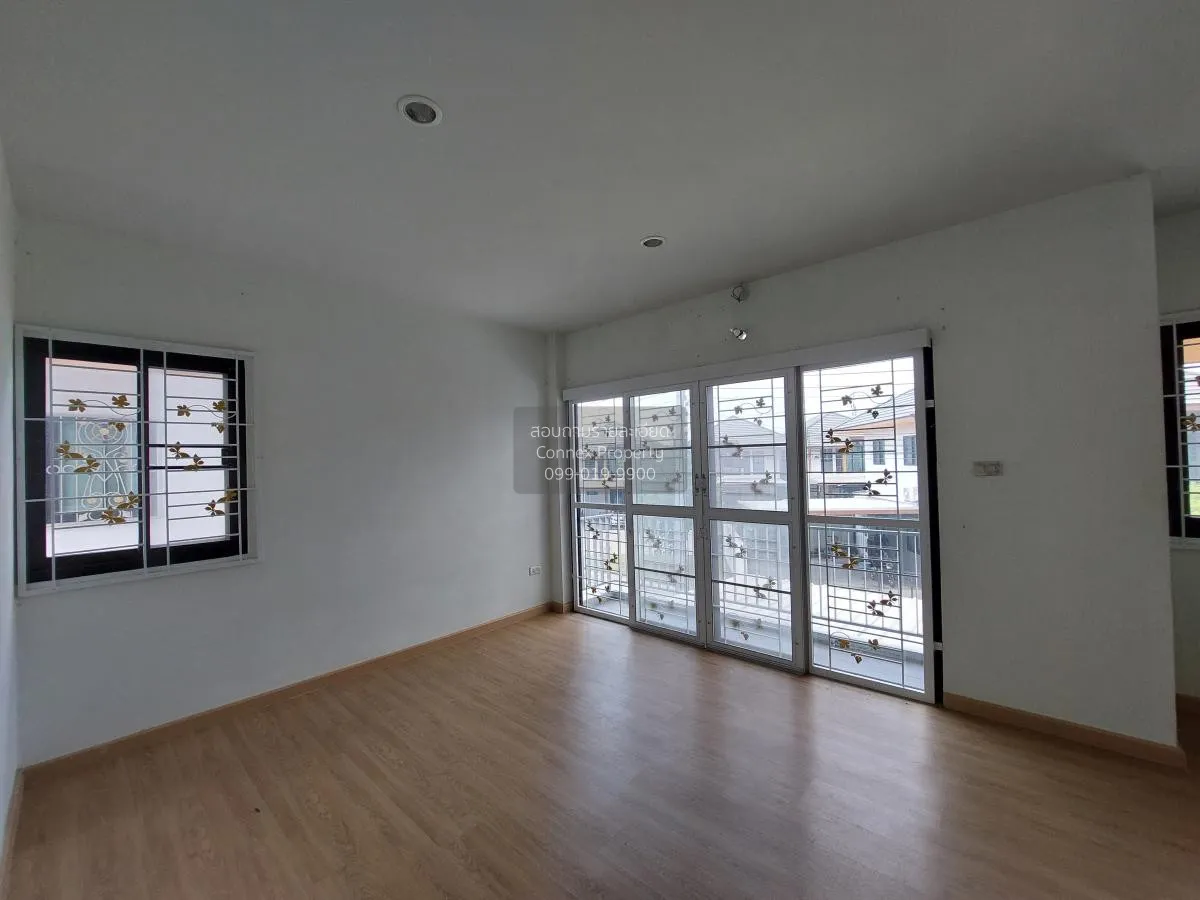 For Sale Townhouse/Townhome  , Nirandha Chonburi , wide frontage 