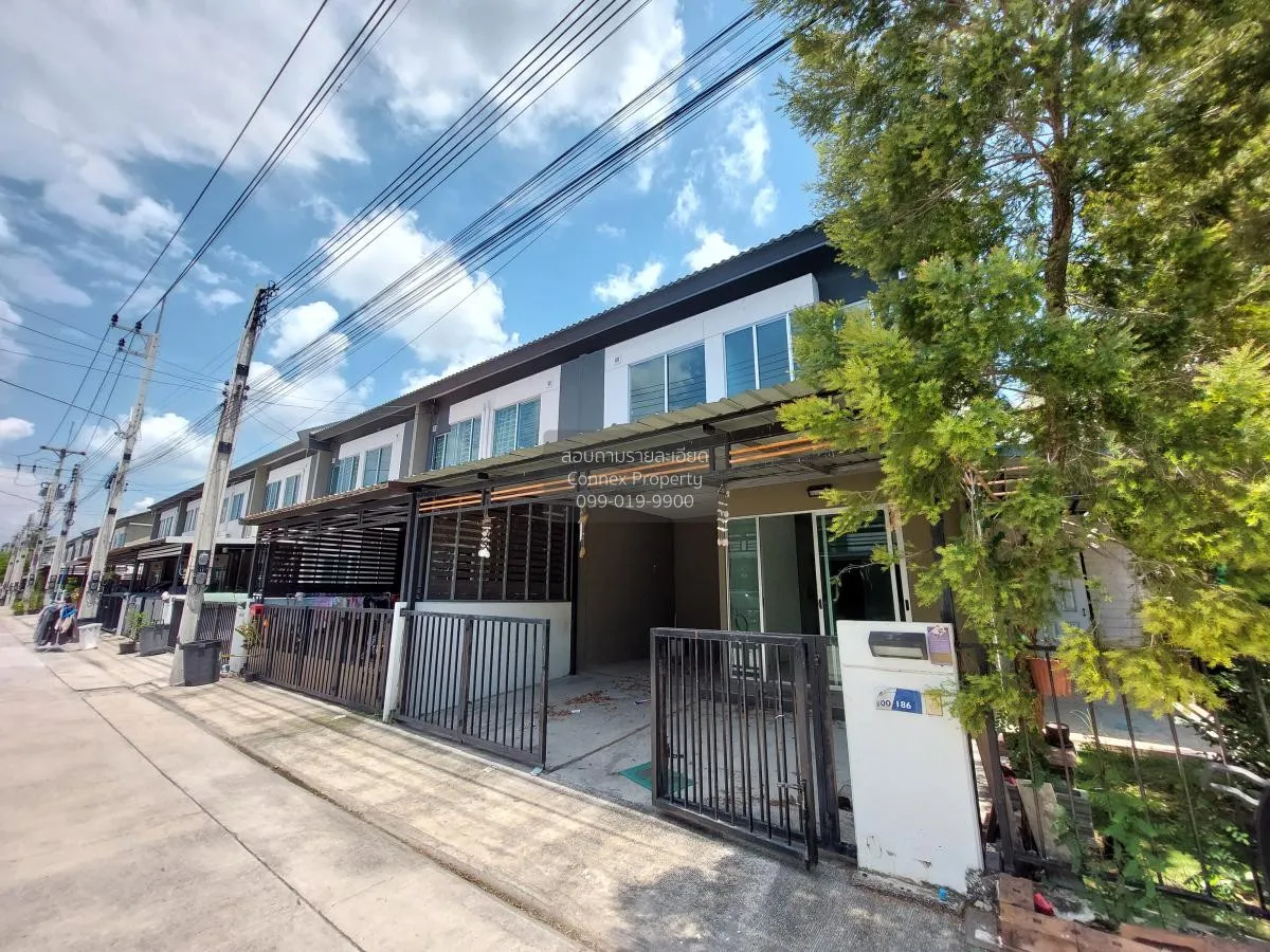 For Sale Townhouse/Townhome  , Baan Pruksa 122 Amata - By Pass , 