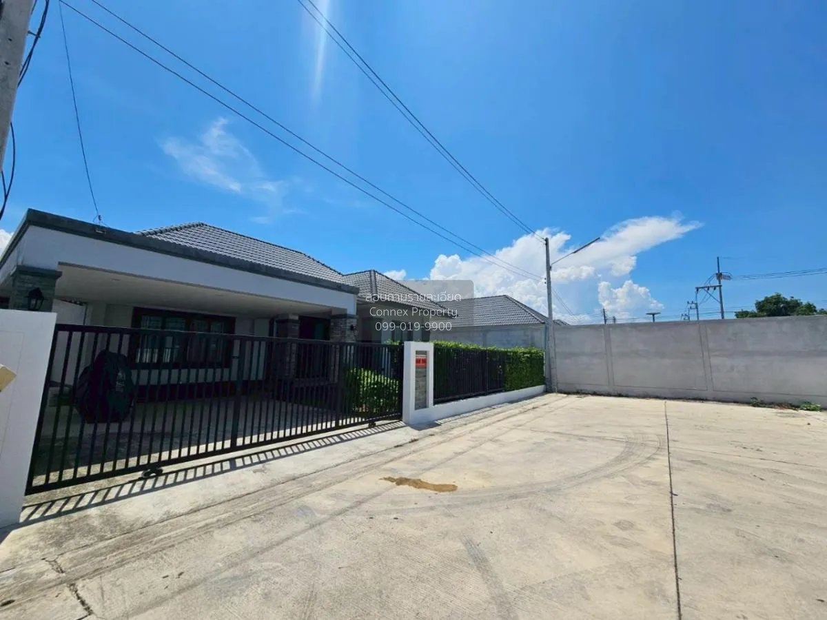 For Sale House , Fullrich asset , corner unit , wide frontage , S 2