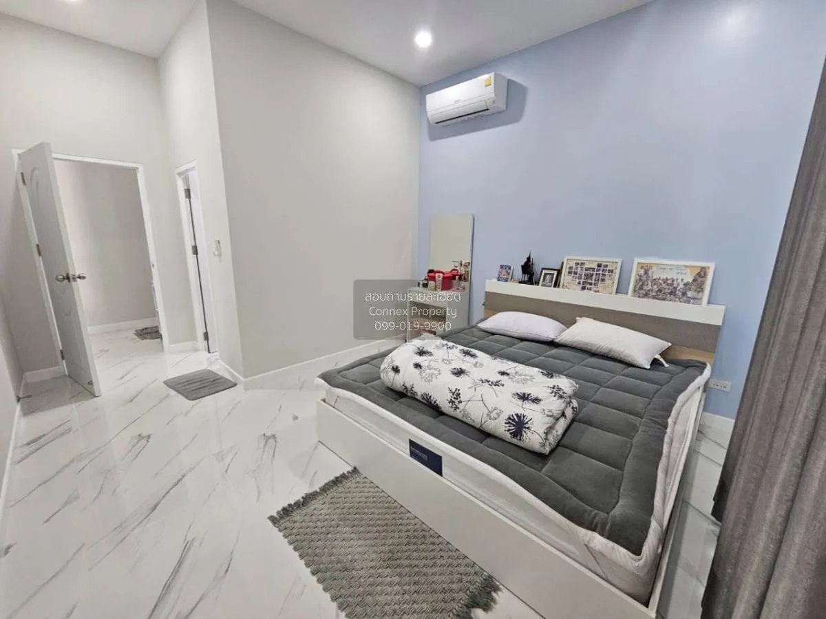 For Sale House , Fullrich asset , corner unit , wide frontage , S