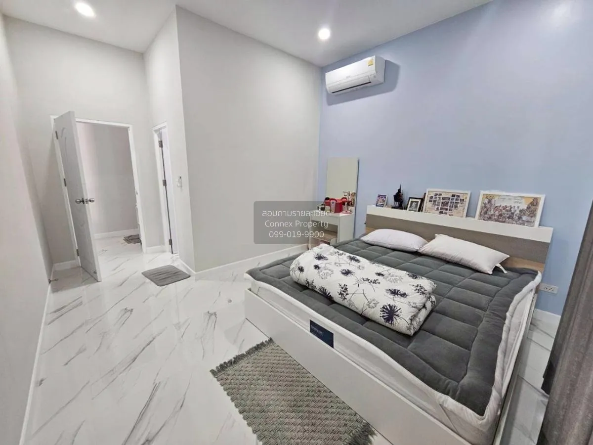 For Sale House , Fullrich asset , corner unit , wide frontage , S