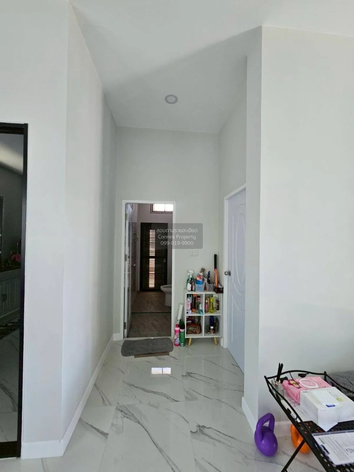 For Sale House , Fullrich asset , corner unit , wide frontage , S