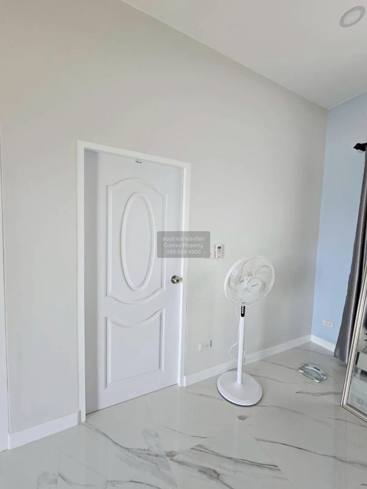 For Sale House , Fullrich asset , corner unit , wide frontage , S