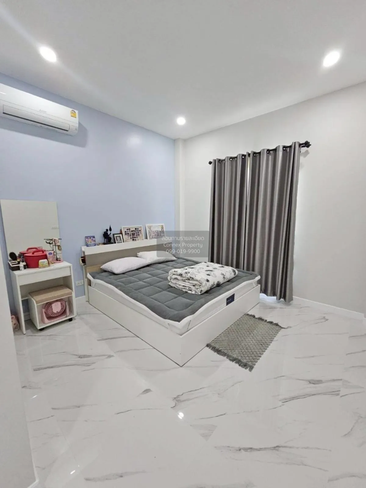 For Sale House , Fullrich asset , corner unit , wide frontage , S