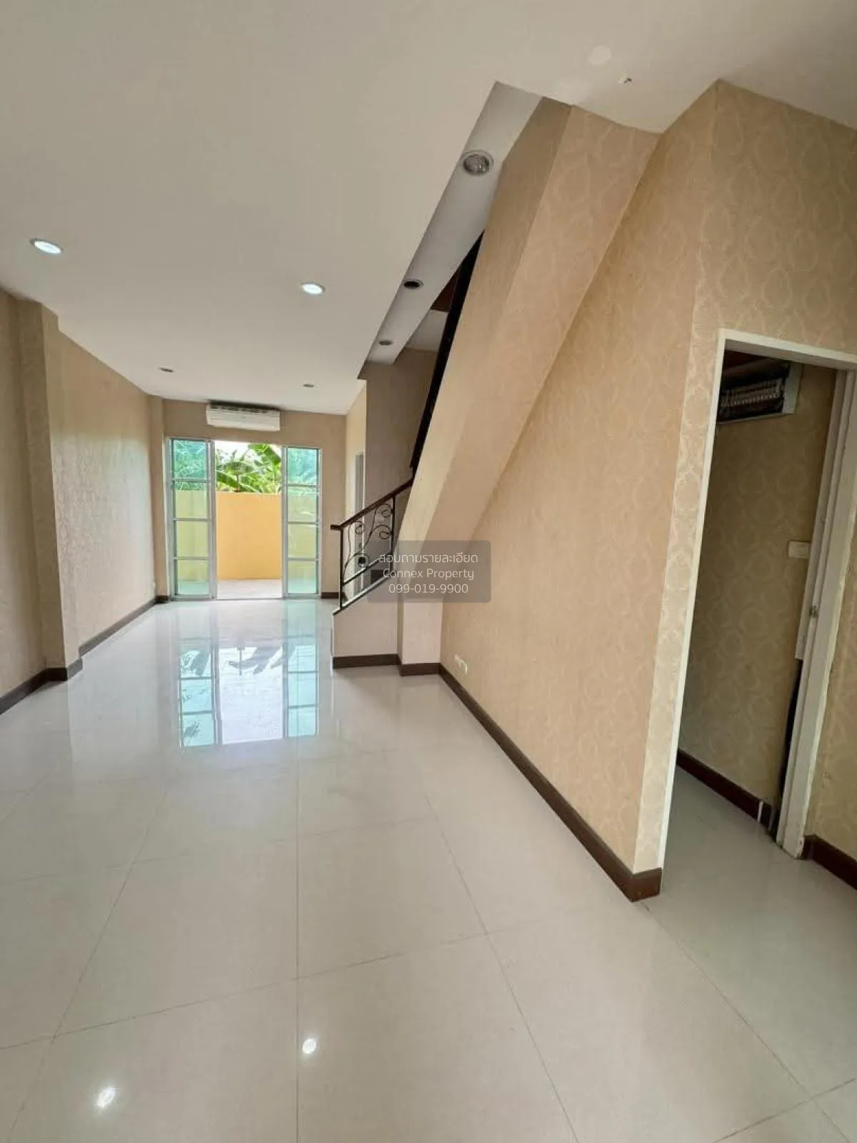 ขายทาวน์เฮ้าส์/ทาวน์โฮม  โมเดิร์น ทาวน์ เอกชัย 46 คลองบางพราน เขต 2