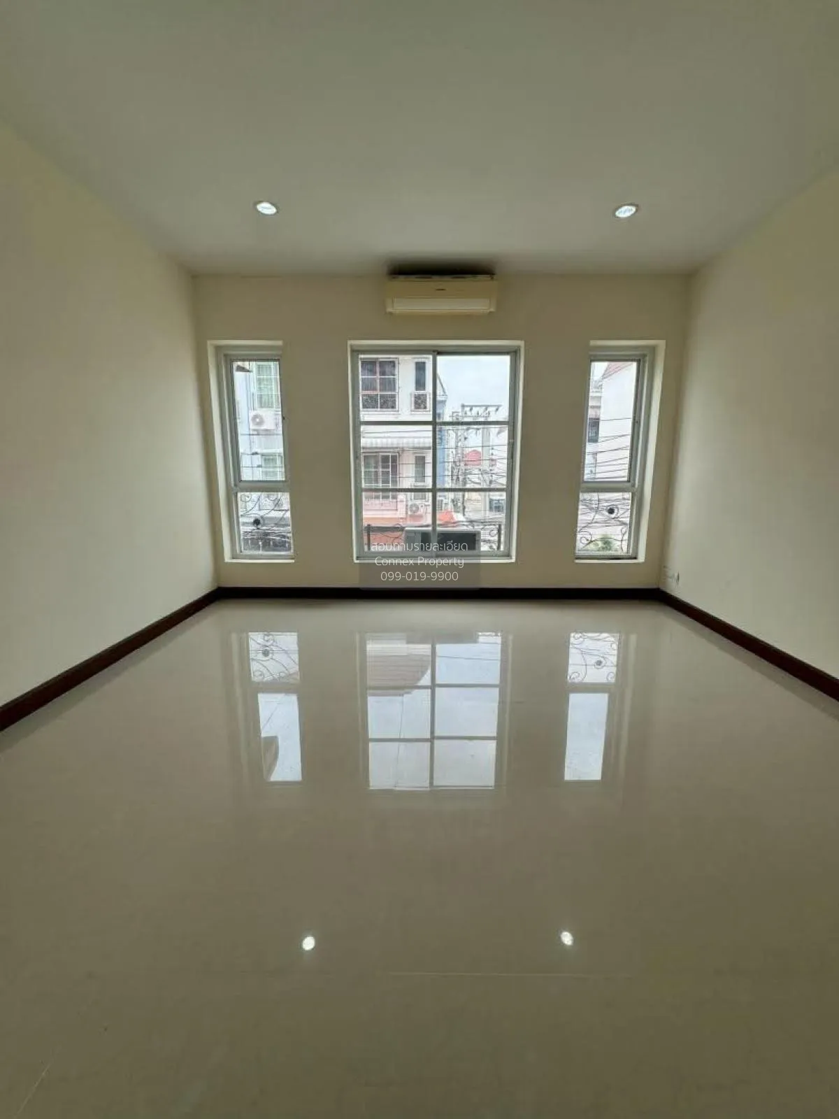 ขายทาวน์เฮ้าส์/ทาวน์โฮม  โมเดิร์น ทาวน์ เอกชัย 46 คลองบางพราน เขต 3