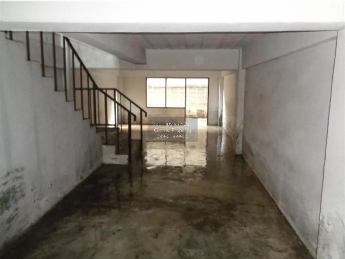 ขายอาคารพาณิชย์ 4 ชั้น 300 ตารางเมตร คลองอุดมชลจร เมืองฉะเชิงเทรา