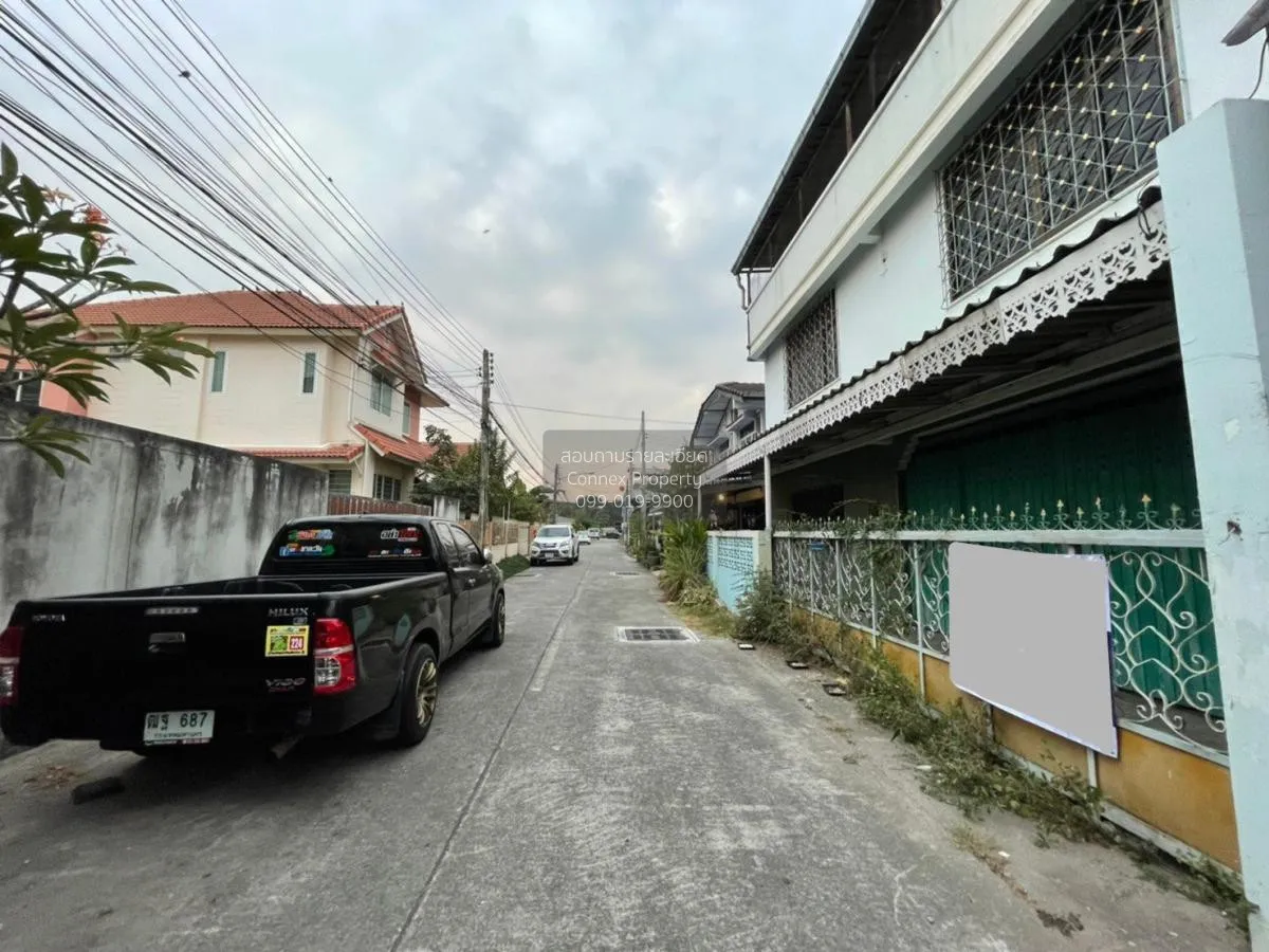 For Sale House with business area 80 square wah Mueang Chonburi C 2