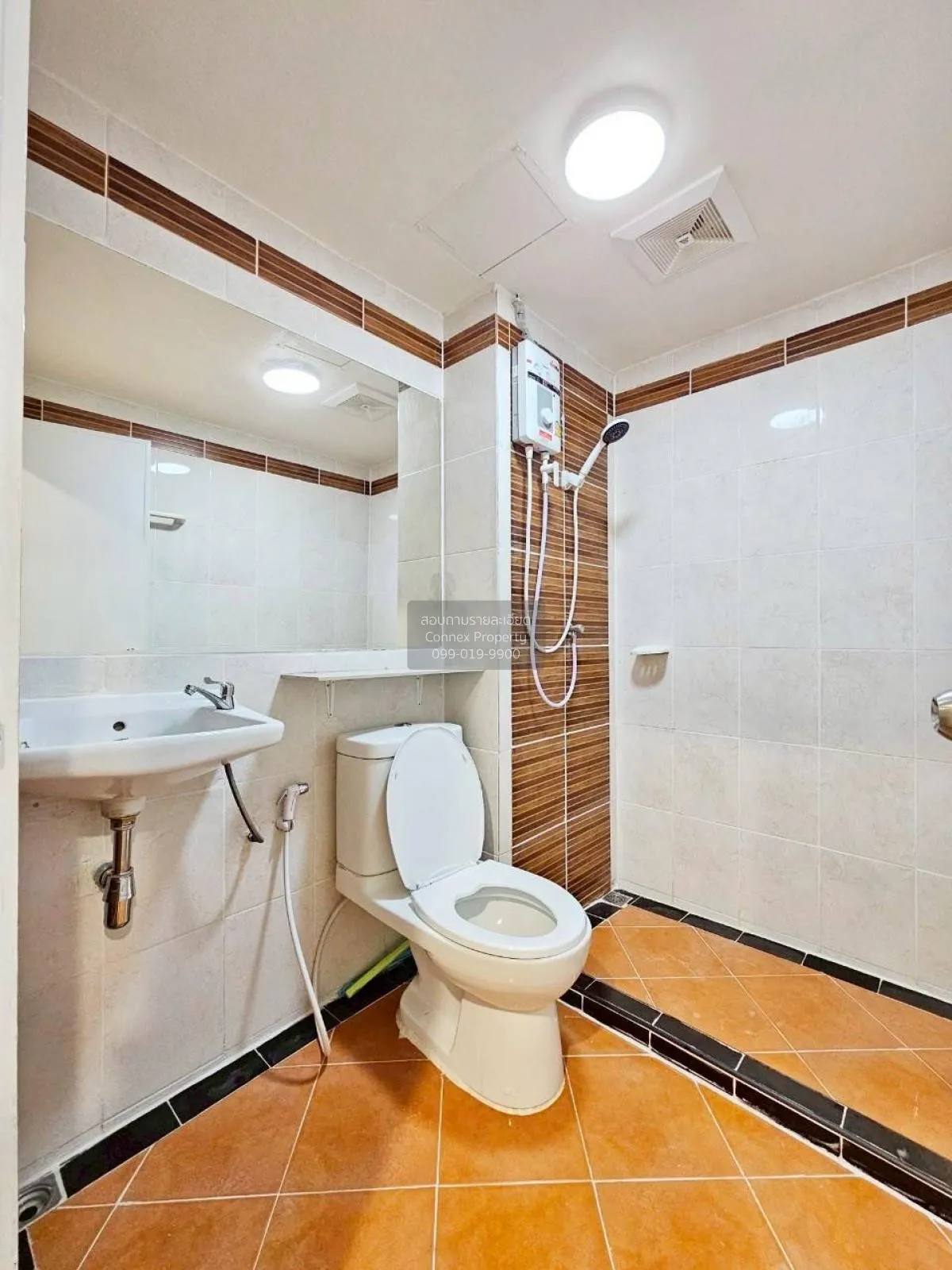 ขายคอนโด  รีเจ้นท์ โฮม 1 พหลโยธิน 67 รีโนเวทใหม่ อนุสาวรีย์ เขต บ