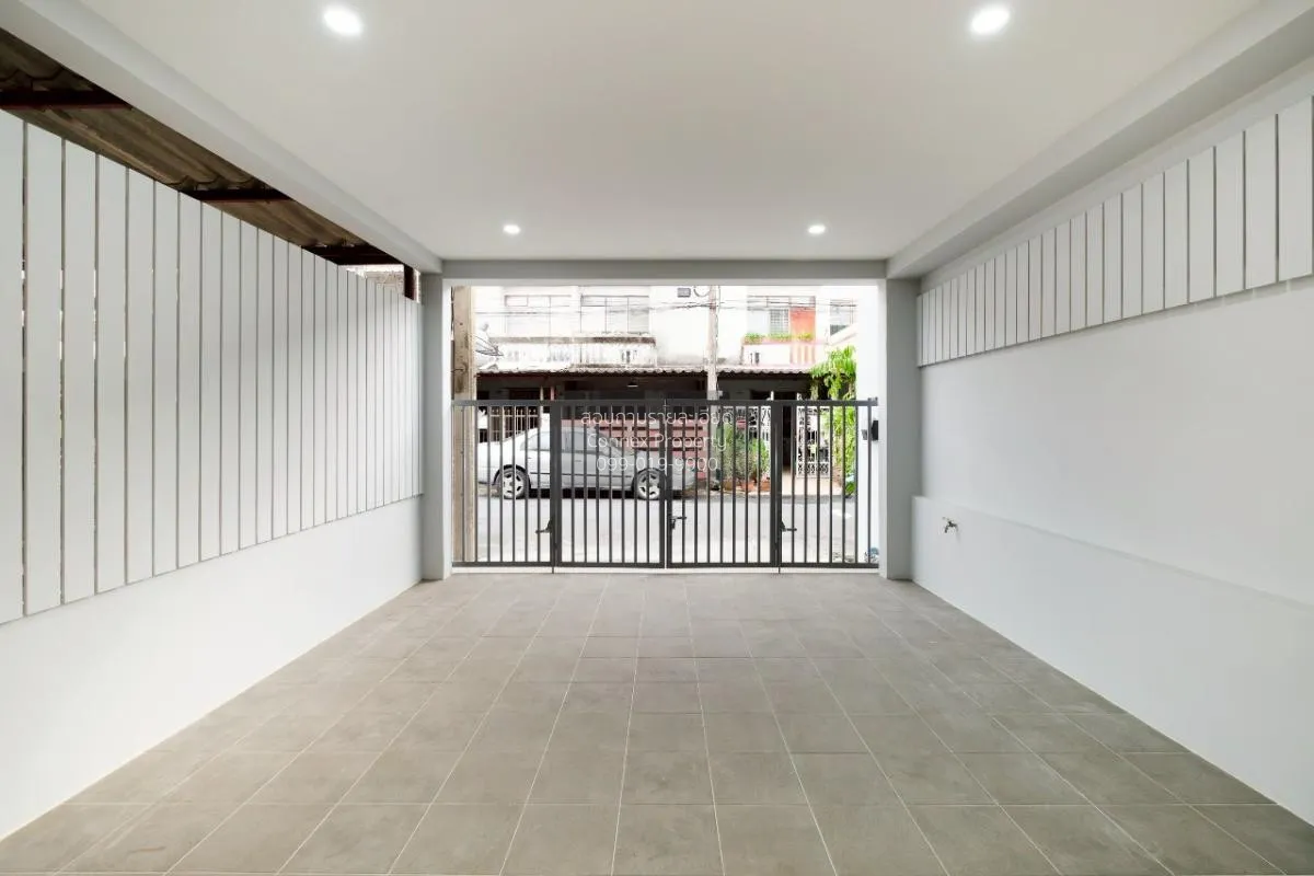 For Sale Townhouse/Townhome  , Wang Thong Village 1 , newly renov 3
