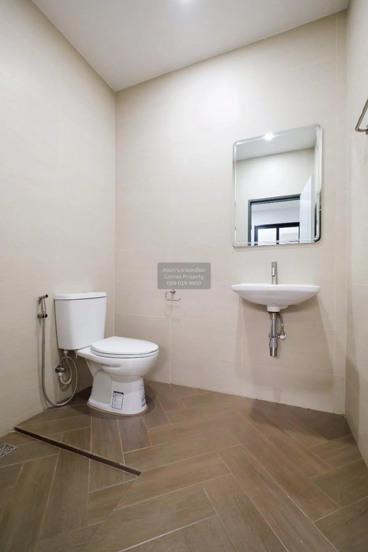 For Sale Townhouse/Townhome  , Wang Thong Village 1 , newly renov