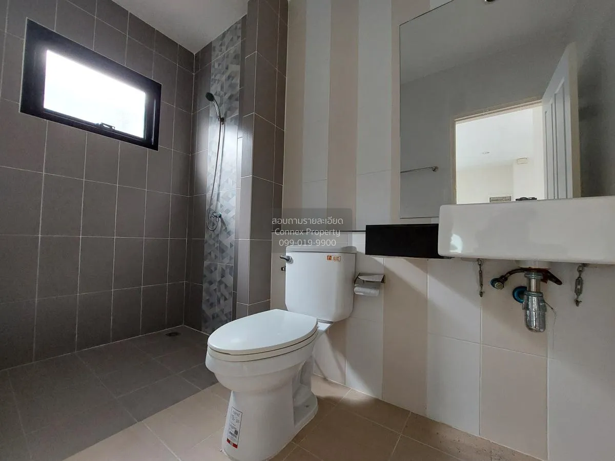 ขายทาวน์เฮ้าส์/ทาวน์โฮม  สิรัชชา อีสท์ตั้น ทาวน์ หน้ากว้าง พานทอง 4