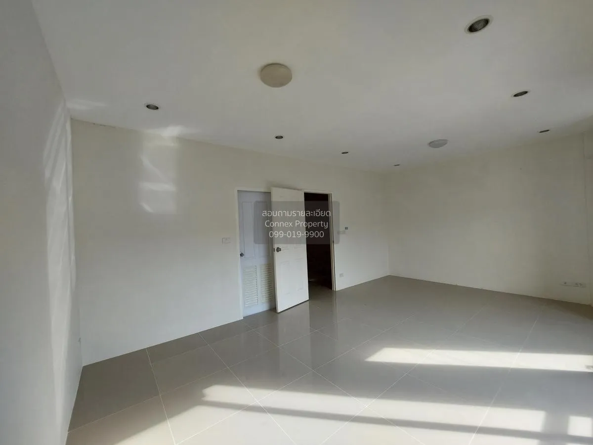 ขายทาวน์เฮ้าส์/ทาวน์โฮม  สิรัชชา อีสท์ตั้น ทาวน์ หน้ากว้าง พานทอง